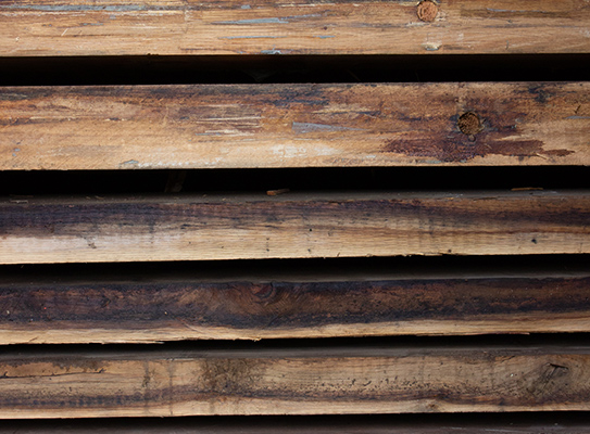 Altholz aus der Tischlerei Wagner